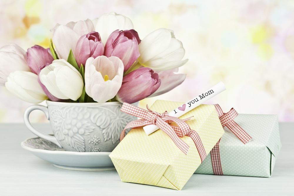 mothers-day-flowers-gifts